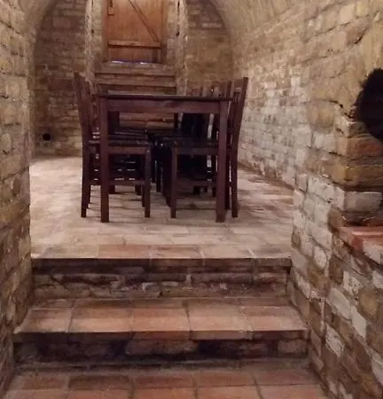 Madarasz Vendeghaz Nyúl